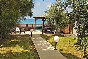 corfu villa met zwembad  en BBQ aan het strand