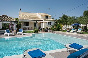 corfu-villa-with pool